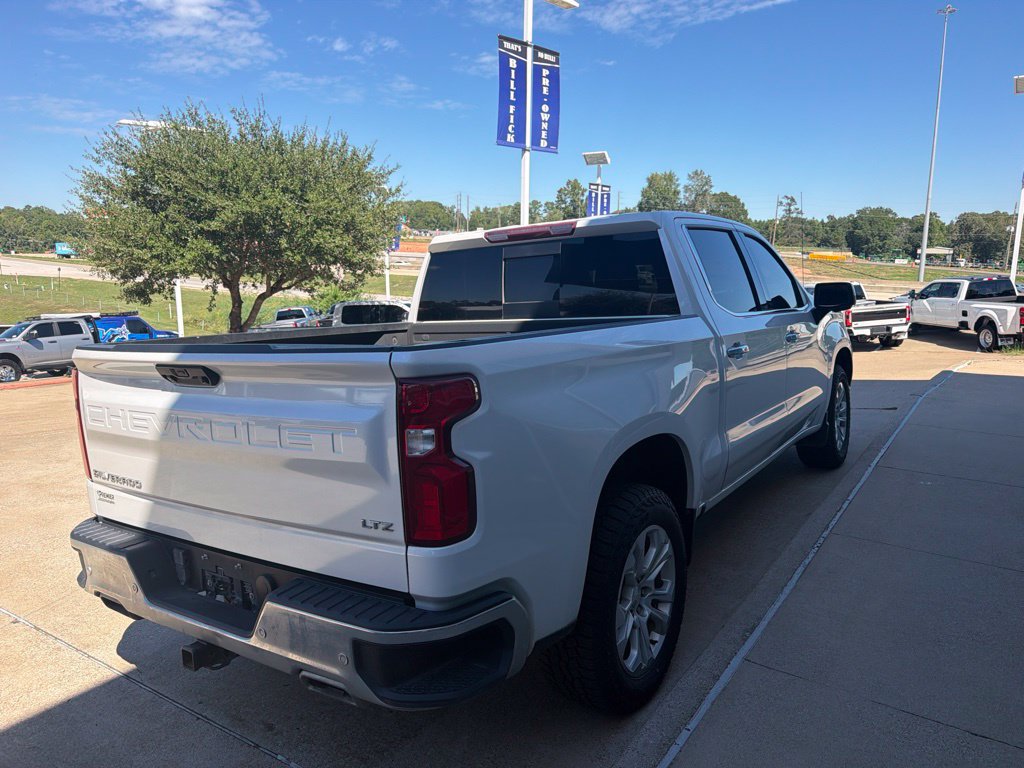 Used 2022 Chevrolet Silverado 1500 LTZ AWD/4WD image 5