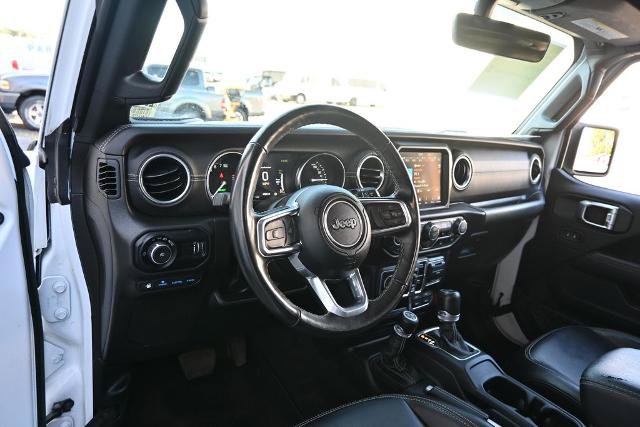 Used 2023 Jeep Wrangler Unlimited Sahara w/ Cold Weather Group AWD/4WD image 19
