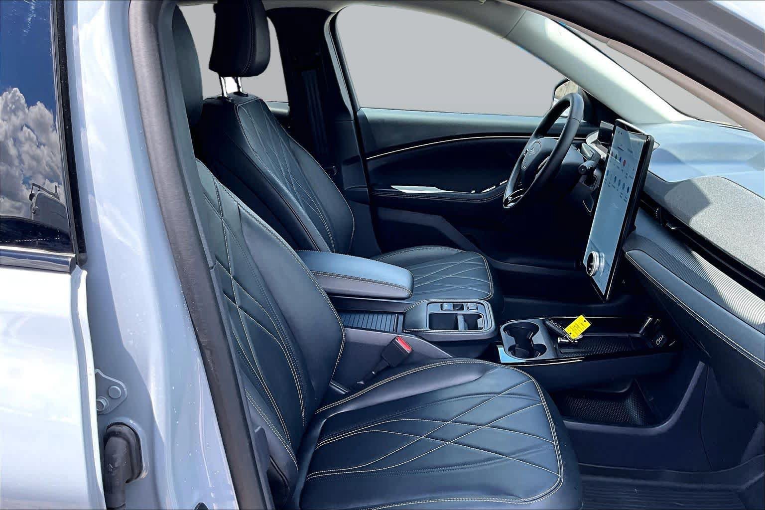 Certified 2025 Ford Mustang Mach-E Select w/ Comfort Package Lite RWD image 10