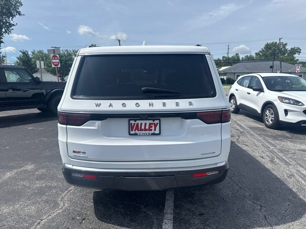Used 2022 Jeep Wagoneer Series III w/ Convenience Group I AWD/4WD image 4