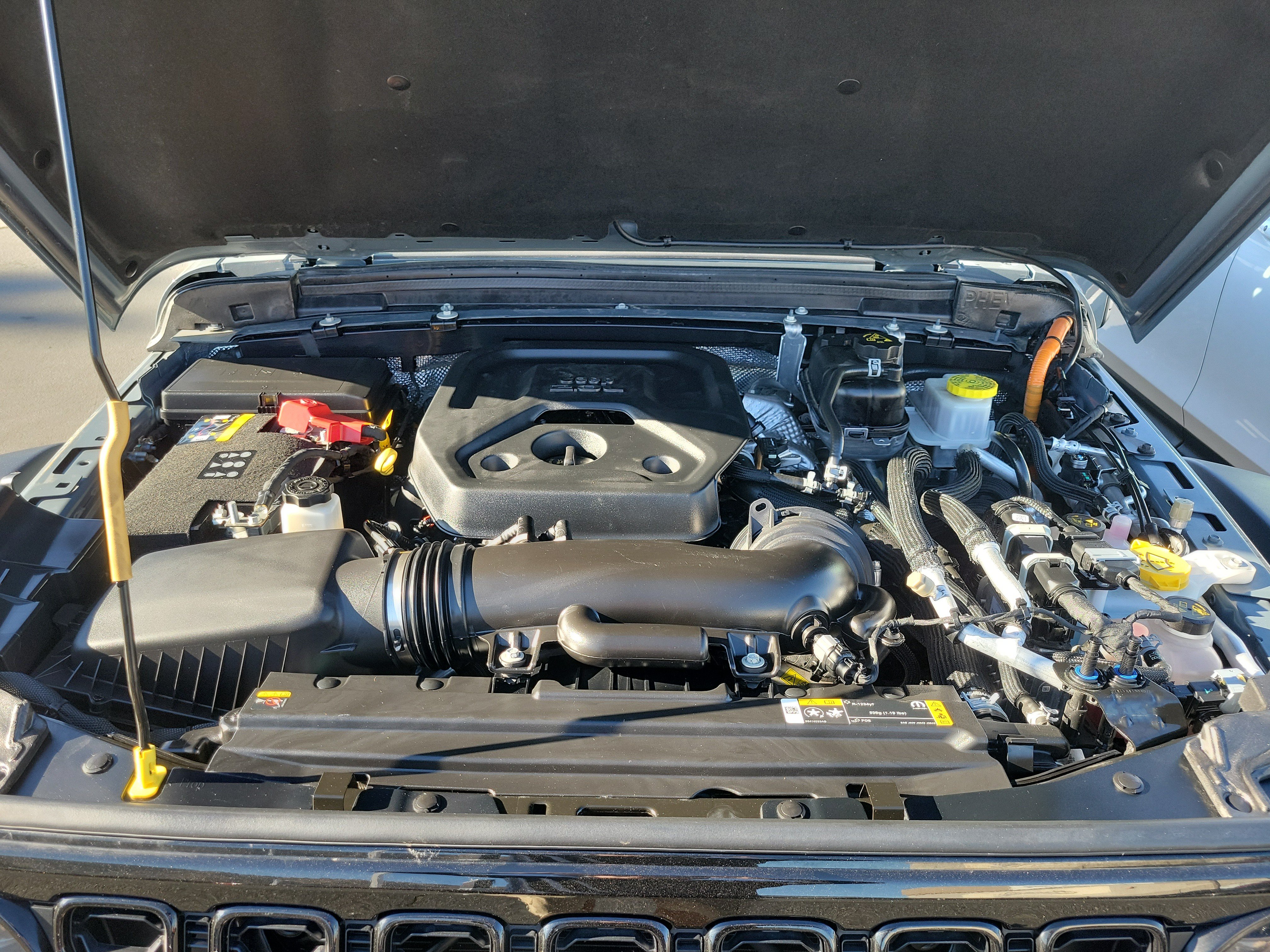 Used 2025 Jeep Wrangler Unlimited Sport S 4xe AWD/4WD image 15