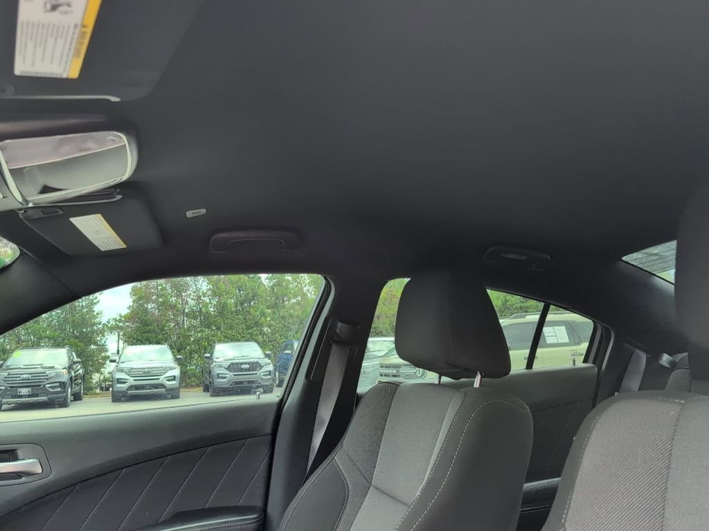 Used 2020 Dodge Charger SXT w/ Blacktop Package image 10