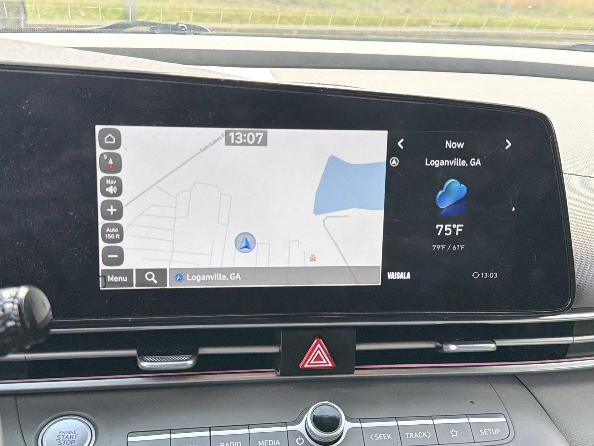 Used 2024 Hyundai Elantra SEL w/ Convenience Package image 15