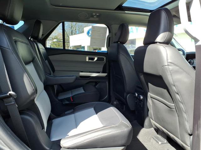 Certified 2022 Ford Explorer XLT w/ Equipment Group 202A AWD/4WD image 12