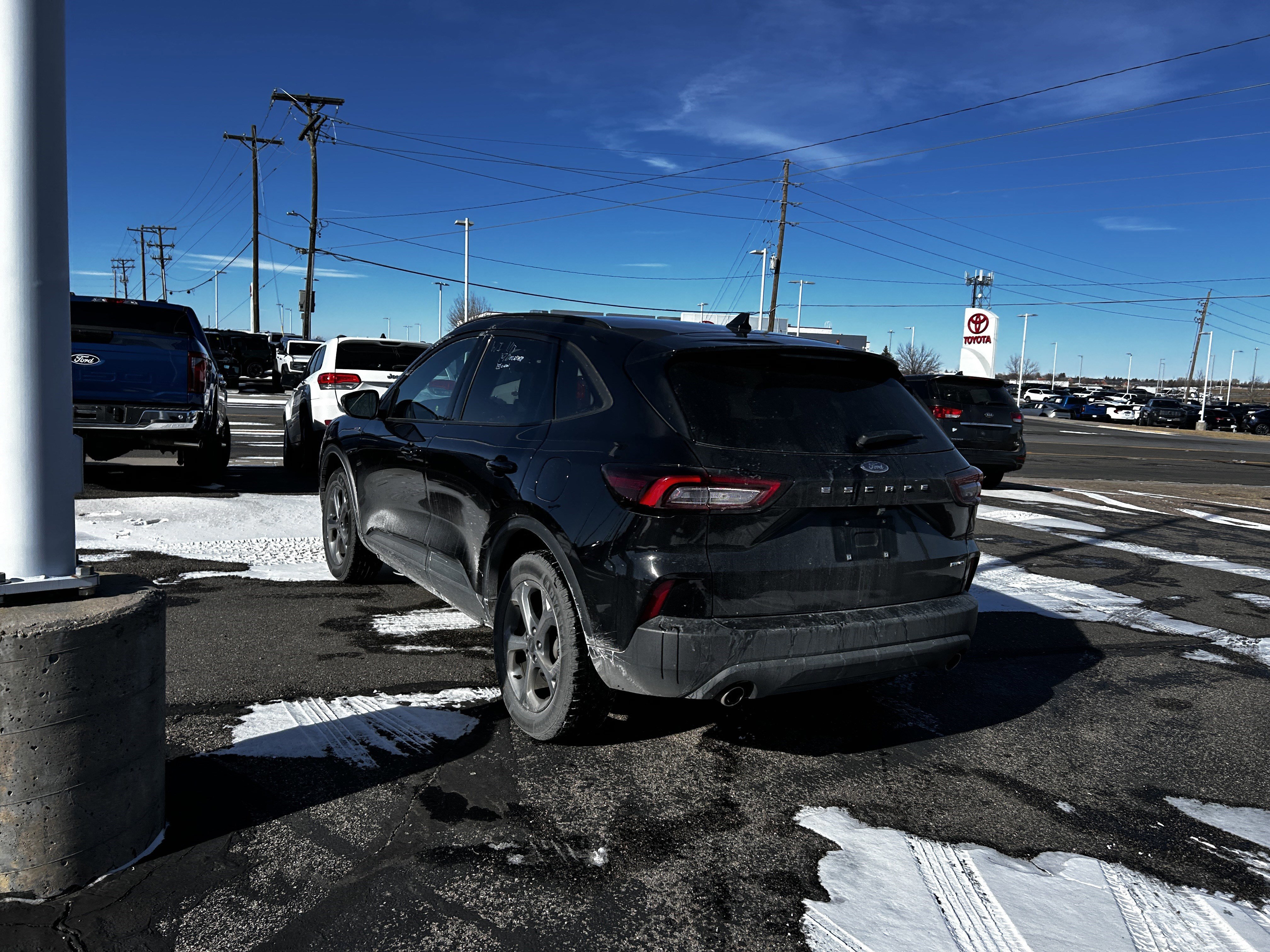 Certified 2025 Ford Escape ST-Line Select image 4