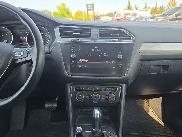 Used 2018 Volkswagen Tiguan SE AWD/4WD image 23