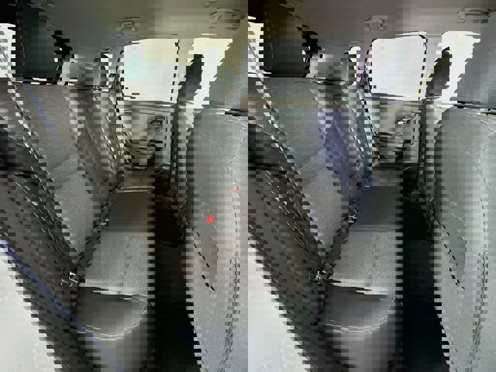 Used 2022 Nissan Rogue SV image 30