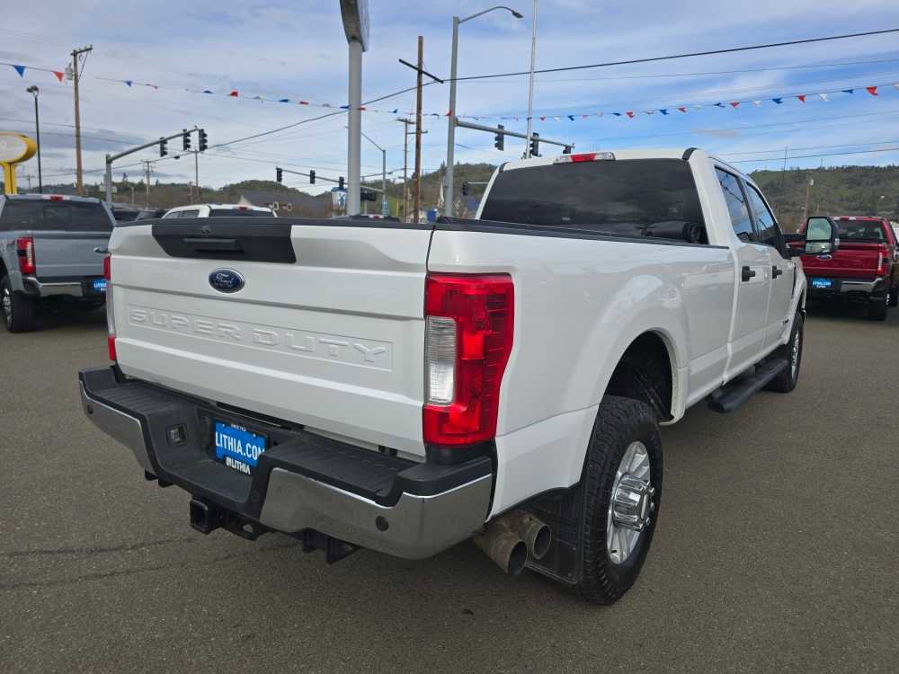 Certified 2017 Ford F350 XLT w/ XLT Value Package image 5