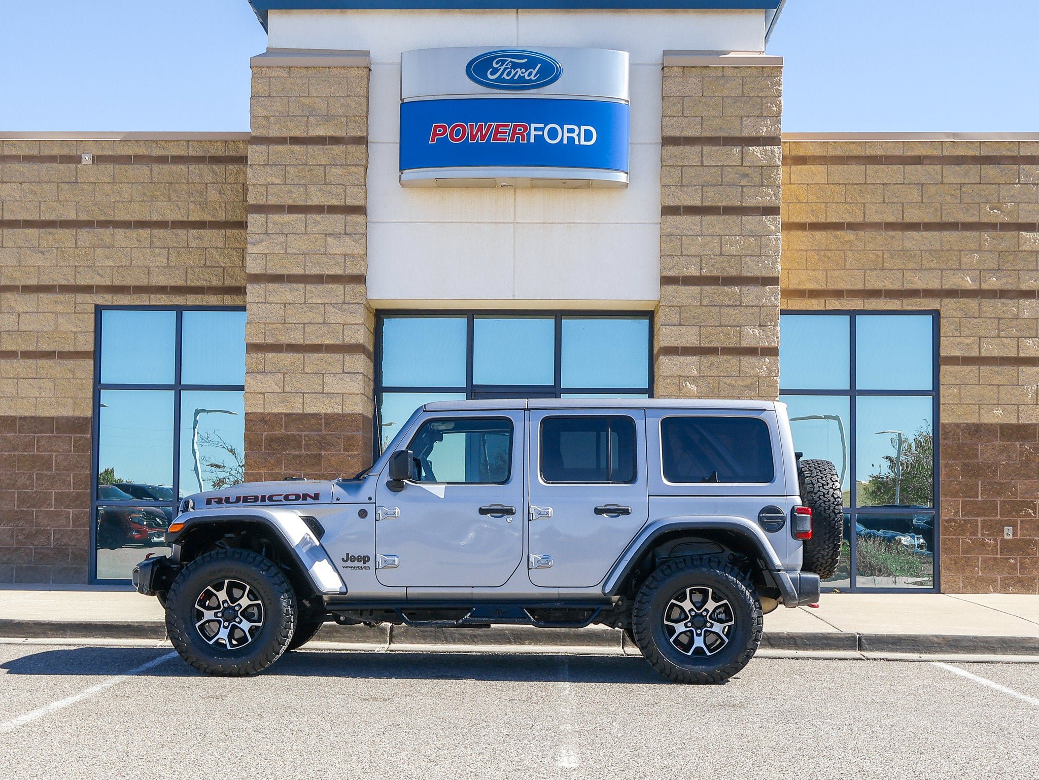 Used 2018 Jeep Wrangler Unlimited Rubicon w/ Safety Group AWD/4WD image 9