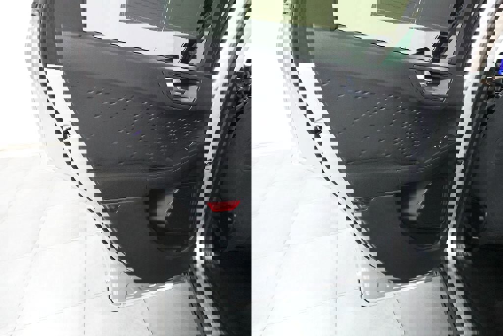 Certified 2020 Ford Escape SE image 25