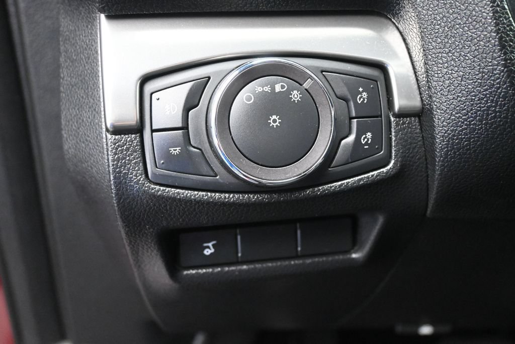 Certified 2019 Ford Explorer XLT w/ Equipment Group 202A FWD image 12