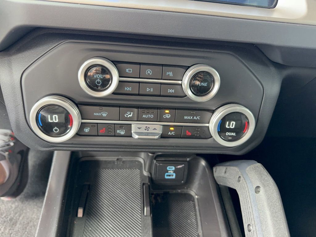 Certified 2025 Ford Bronco Outer Banks w/ Sasquatch Package image 22