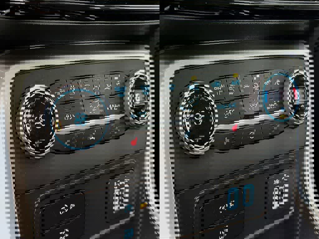 Certified 2021 Ford EcoSport Titanium image 17