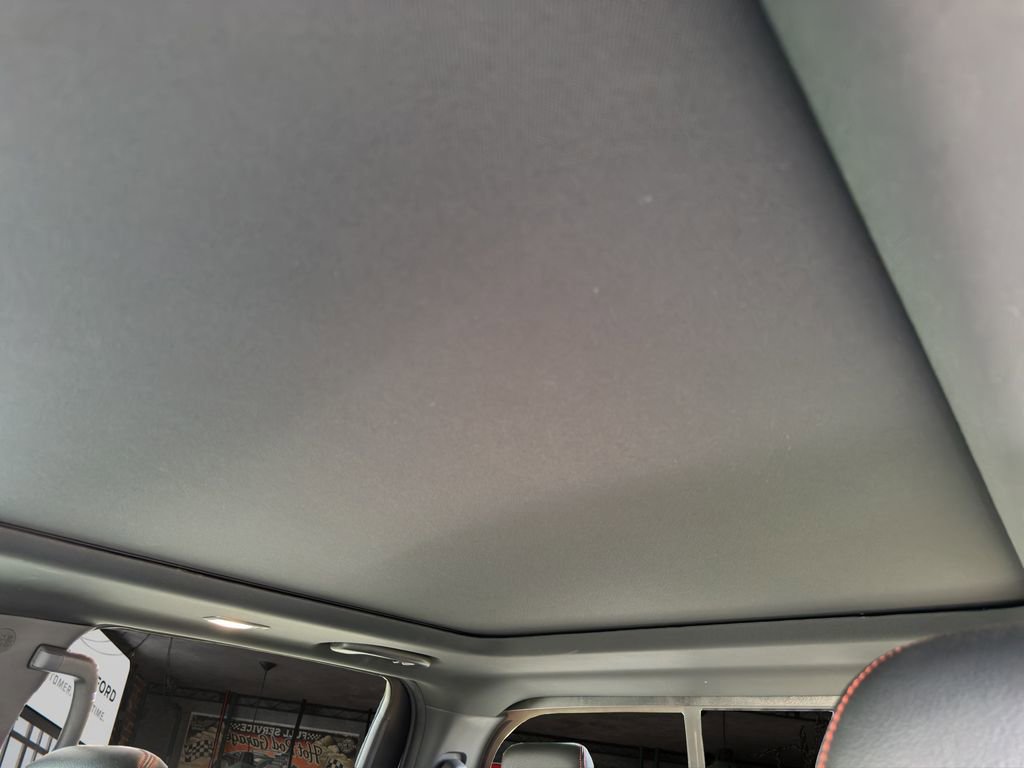 Used 2024 Nissan Titan PRO-4X w/ Pro-4x Convenience Package image 12