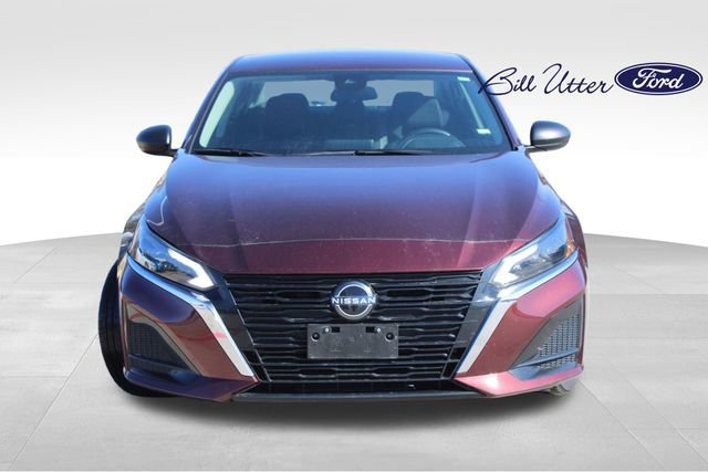 Used 2024 Nissan Altima 2.5 SV image 8