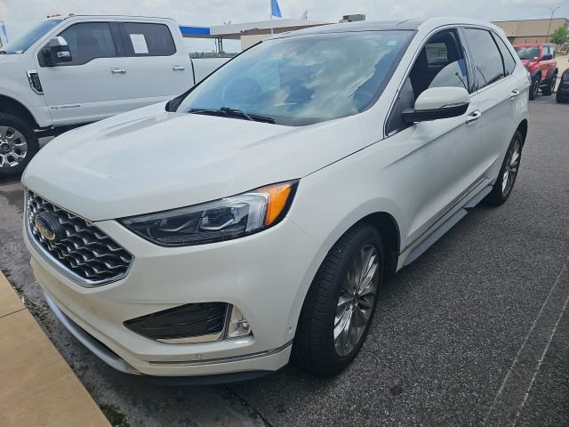 Certified 2022 Ford Edge Titanium w/ Equipment Group 301A AWD/4WD image 3