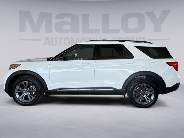 Certified 2022 Ford Explorer XLT w/ Equipment Group 202A AWD/4WD image 2