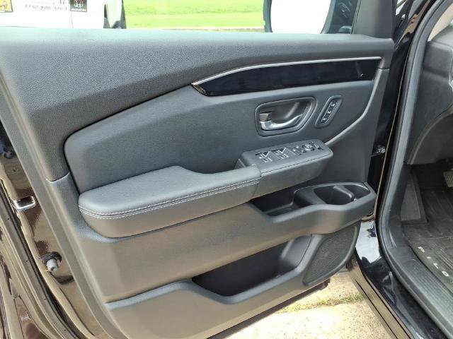 Used 2025 Honda Pilot Touring image 12