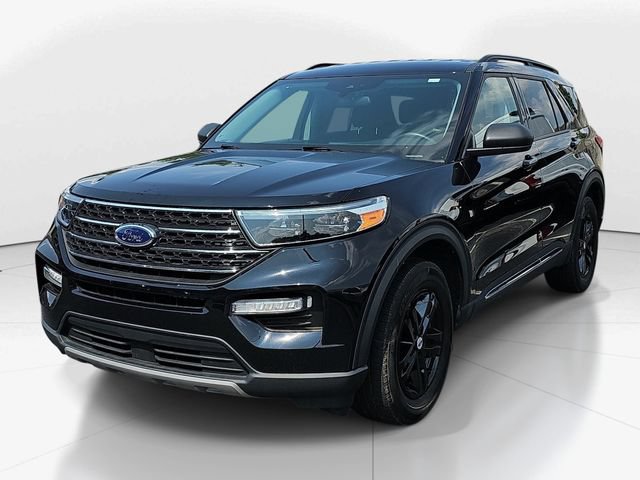 Certified 2023 Ford Explorer XLT w/ Equipment Group 202A AWD/4WD image 7