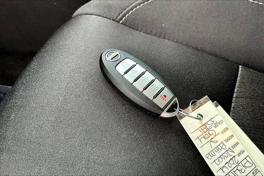 Used 2024 Nissan Altima 2.5 SV FWD image 35