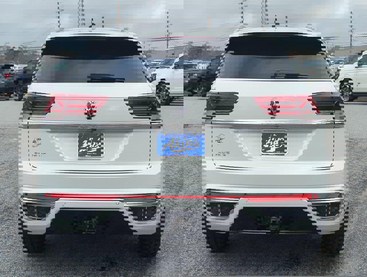 Used 2020 Volkswagen Atlas Cross Sport SEL R-Line image 3