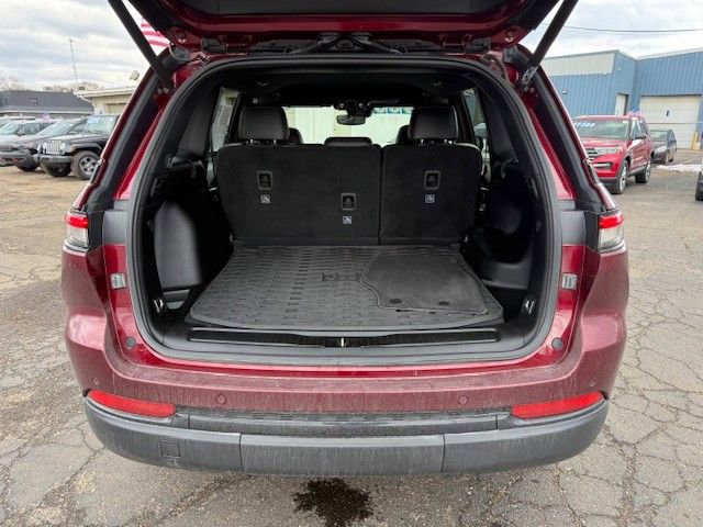 Used 2023 Jeep Grand Cherokee Altitude AWD/4WD image 36