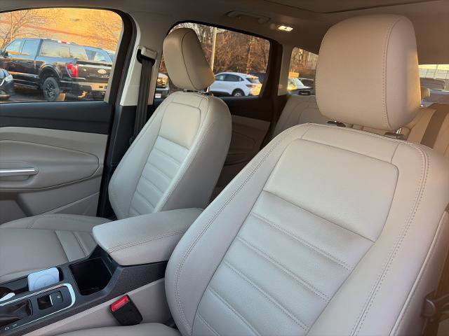 Certified 2019 Ford Escape SEL image 28