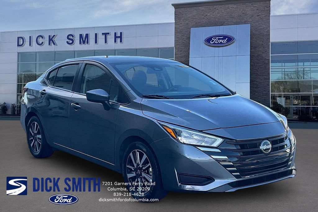 Used 2025 Nissan Versa SV FWD image 3