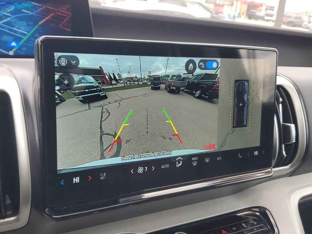 Certified 2025 Ford Expedition Active image 30