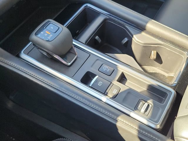 Used 2022 Nissan Pathfinder SL w/ SL Premium Package image 16