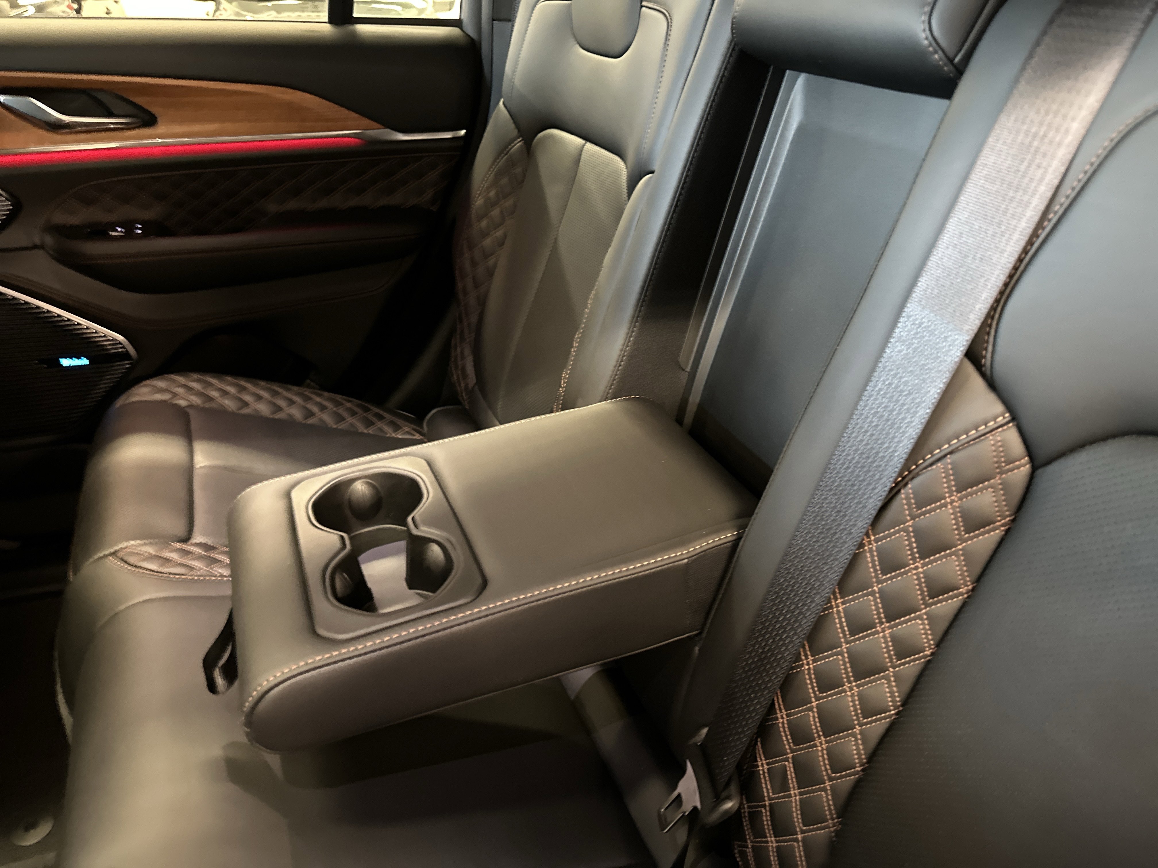 Used 2022 Jeep Grand Cherokee Summit image 27