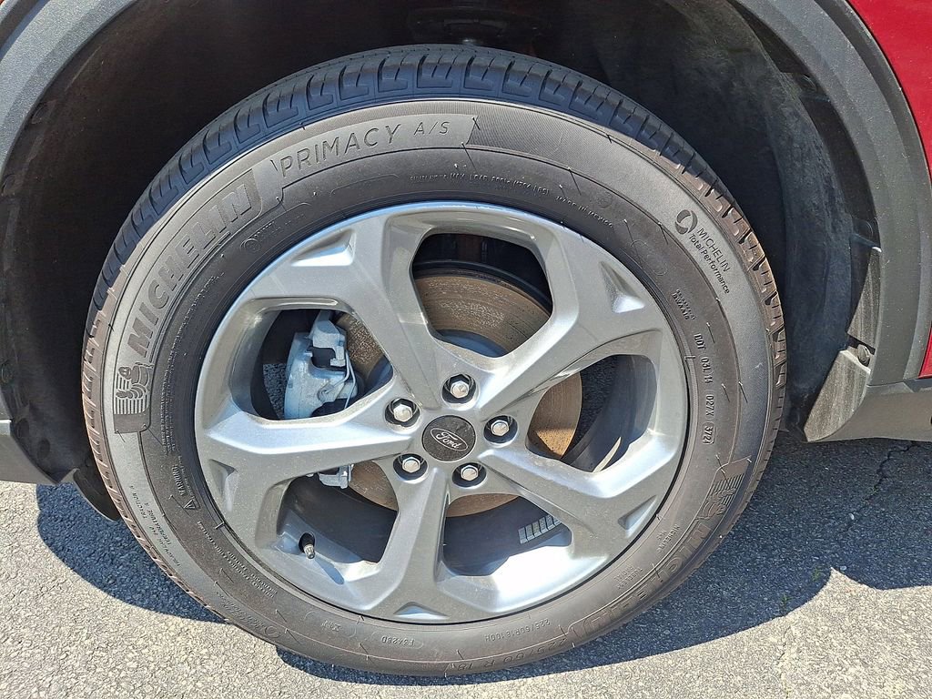 Certified 2025 Ford Escape ST-Line w/ Tech Pack #1 AWD/4WD image 8