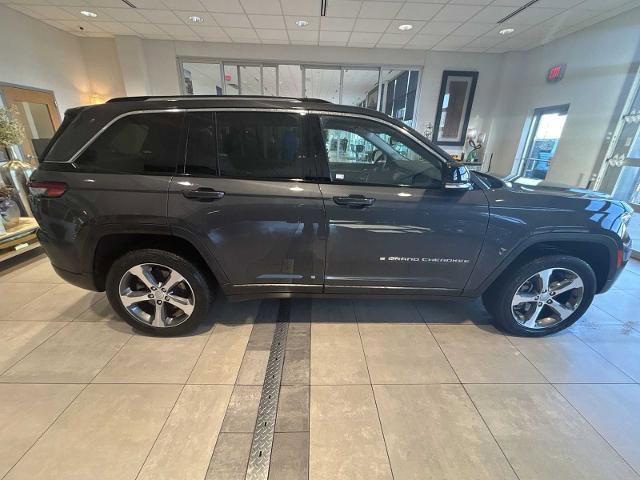 Used 2022 Jeep Grand Cherokee Limited 4xe image 6