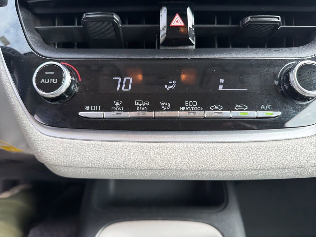 Used 2020 Toyota Corolla LE image 26