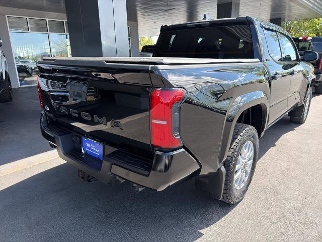 Used 2025 Toyota Tacoma SR5 AWD/4WD image 11