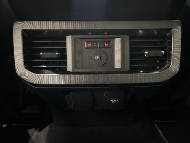 Certified 2024 Ford F350 Platinum w/ Tremor Off-Road Package AWD/4WD image 21