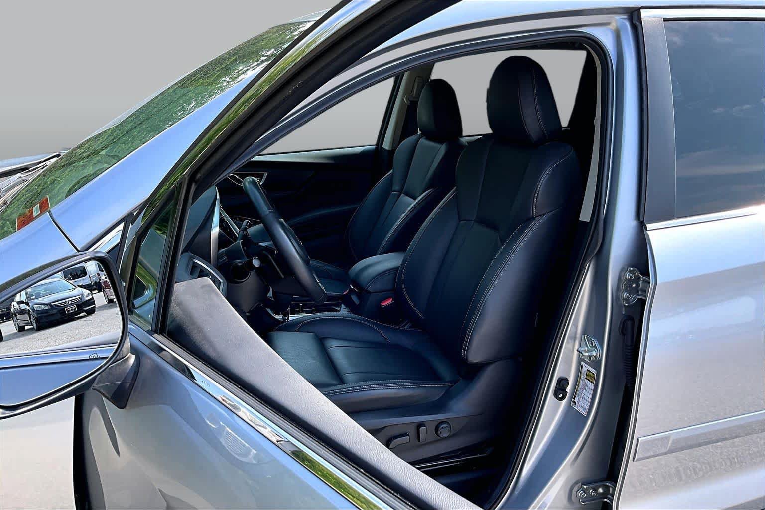 Used 2024 Subaru Ascent Limited w/ Technology Package AWD/4WD image 9