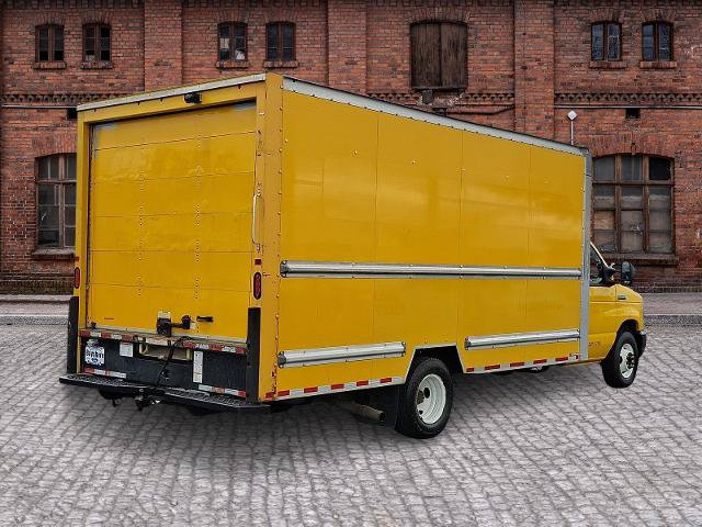 Certified 2021 Ford E-350 and Econoline 350 Super Duty RWD image 4