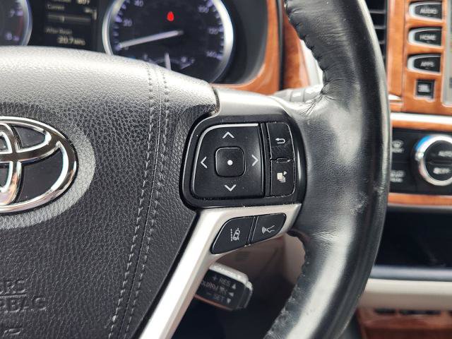 Used 2019 Toyota Highlander Limited Platinum FWD image 28