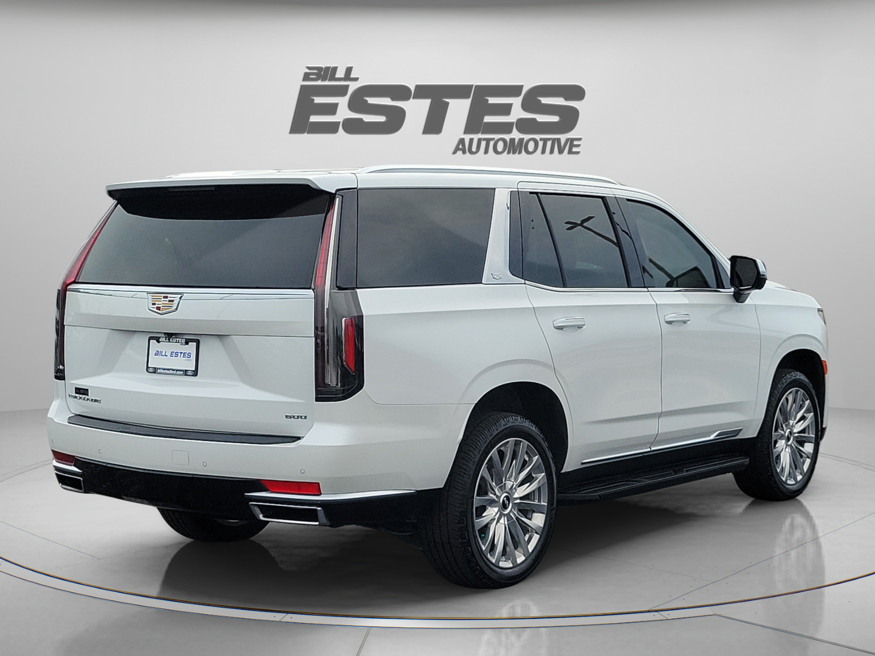 Used 2024 Cadillac Escalade Luxury w/ LPO, Floor Liner Package AWD/4WD image 4