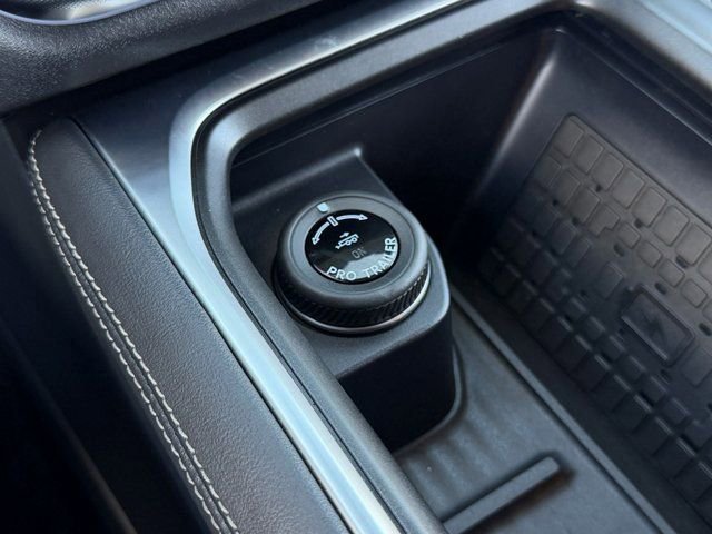 Certified 2025 Ford Expedition Max Platinum image 34