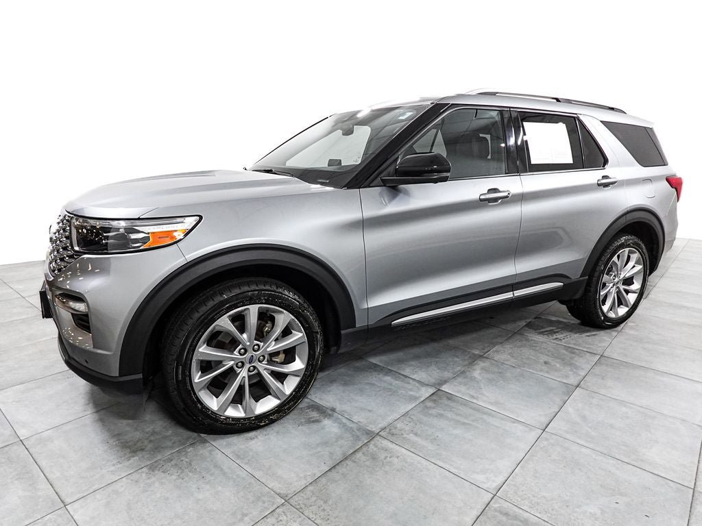 Certified 2023 Ford Explorer Platinum w/ Technology Package AWD/4WD image 4