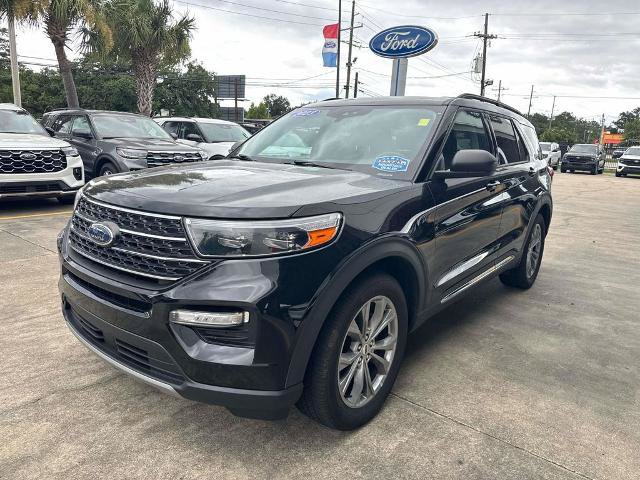 Certified 2023 Ford Explorer XLT w/ Equipment Group 202A RWD image 3