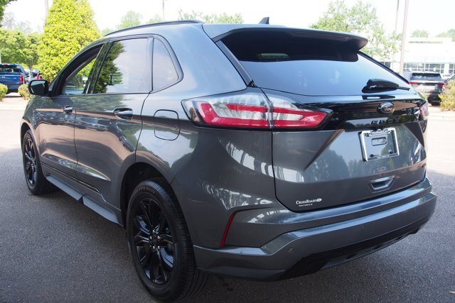 Certified 2022 Ford Edge SE w/ Black Appearance Package AWD/4WD image 5