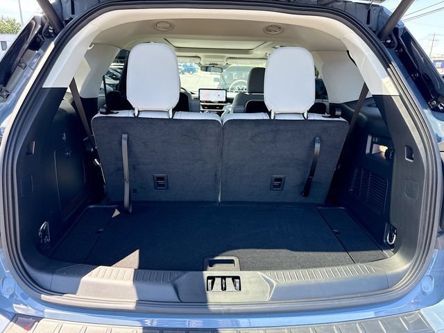 Certified 2025 Ford Explorer Active w/ Active Comfort Package AWD/4WD image 35