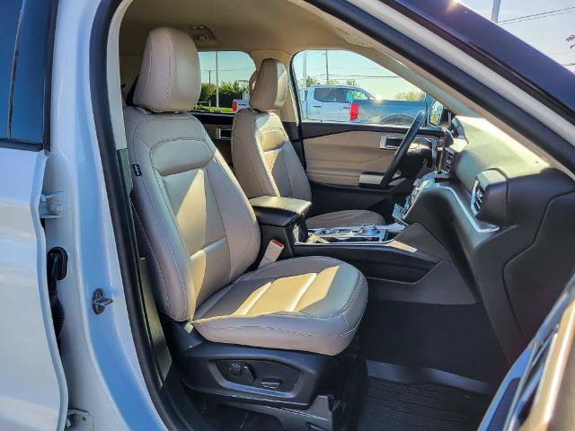 Certified 2023 Ford Explorer XLT w/ Equipment Group 202A AWD/4WD image 40