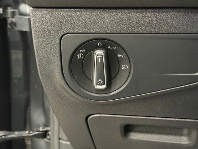 Used 2020 Volkswagen Tiguan SEL image 15