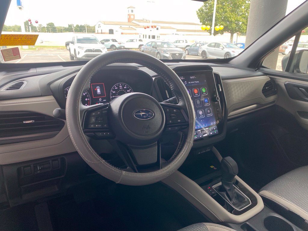 Used 2025 Subaru Forester Premium AWD/4WD image 12