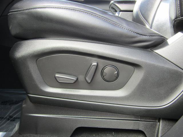 Certified 2020 Ford Explorer XLT w/ Equipment Group 202A image 13