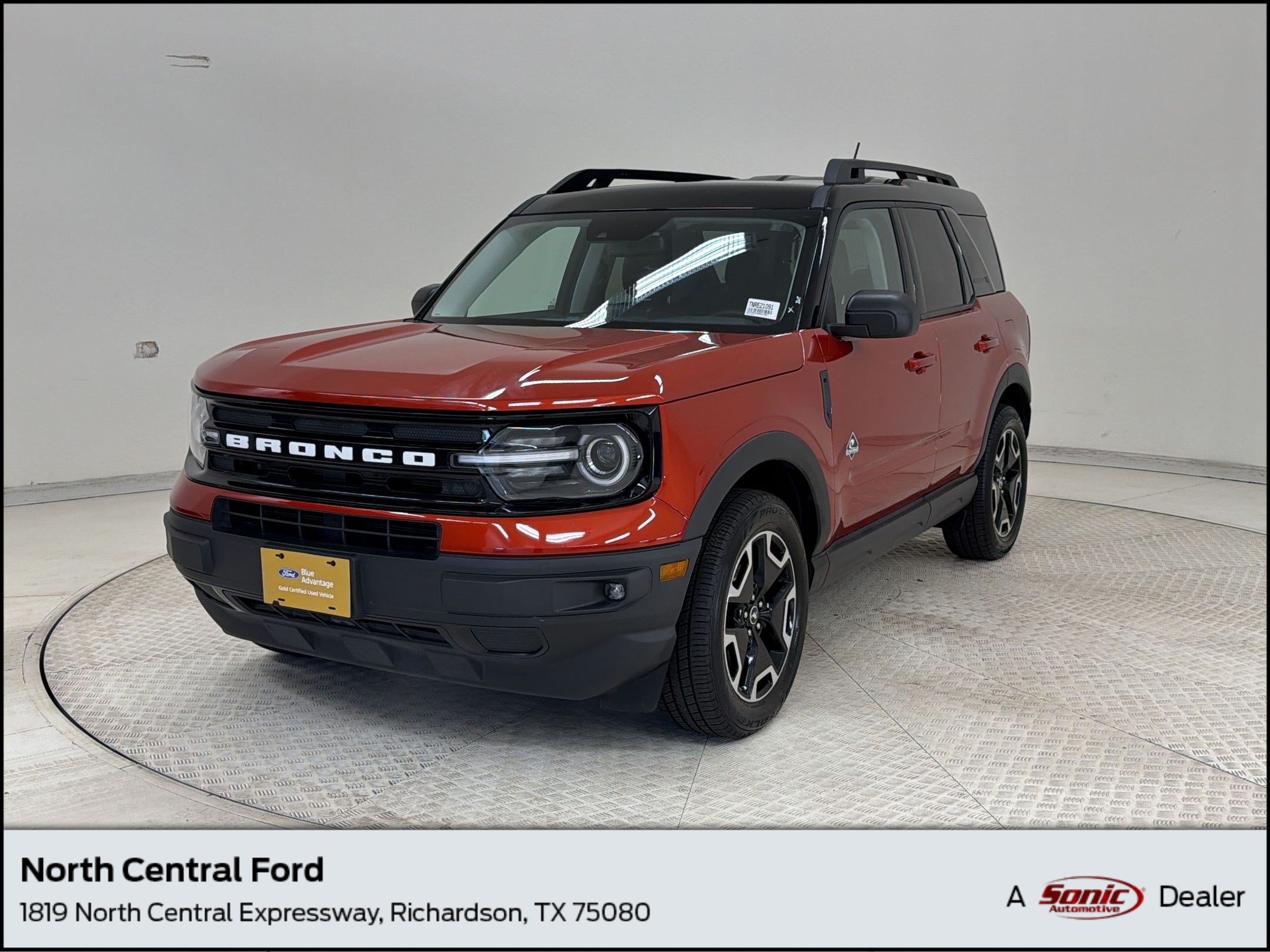 Certified 2022 Ford Bronco Sport Outer Banks w/ Tech Package AWD/4WD image 1